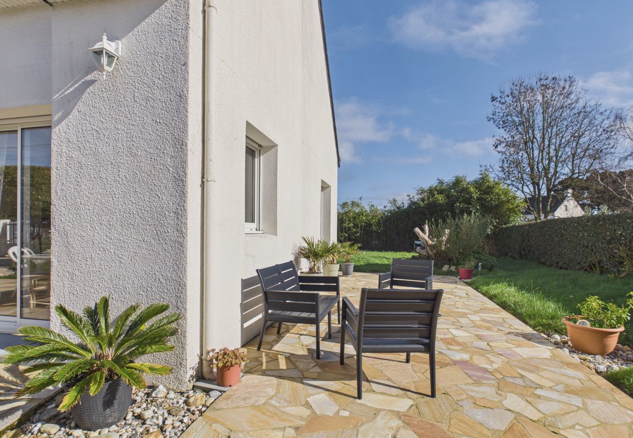 House in Saint-Gildas-de-Rhuys - 500m from the beach, house for 6 with garden