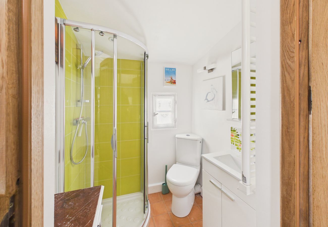 Apartment in Les Portes-en-Ré - Apartment for 4, town centre, 700m from the beach