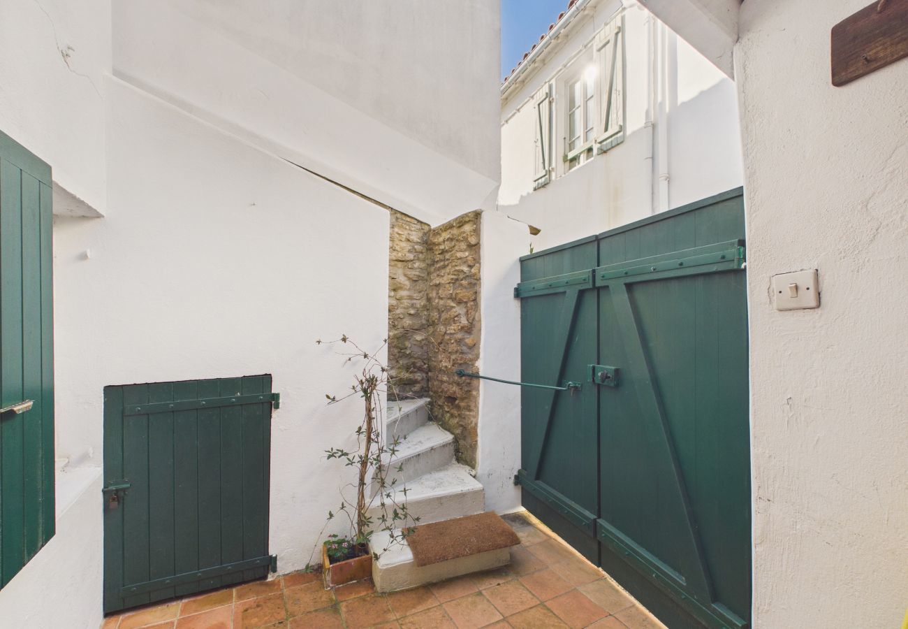 Apartment in Les Portes-en-Ré - Apartment for 4, town centre, 700m from the beach