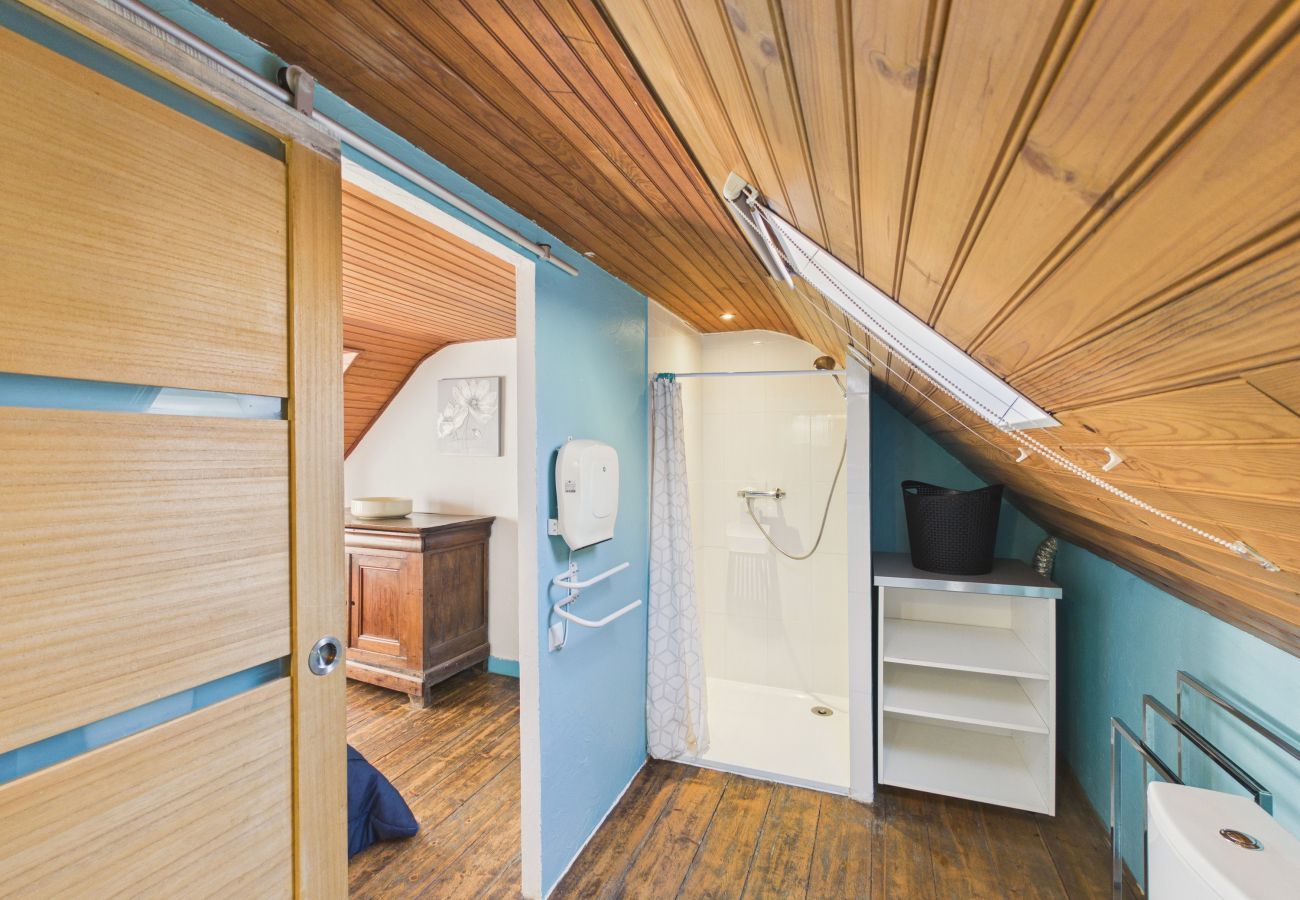 House in Ile Tudy - House for 6 close to the port, shops and beaches