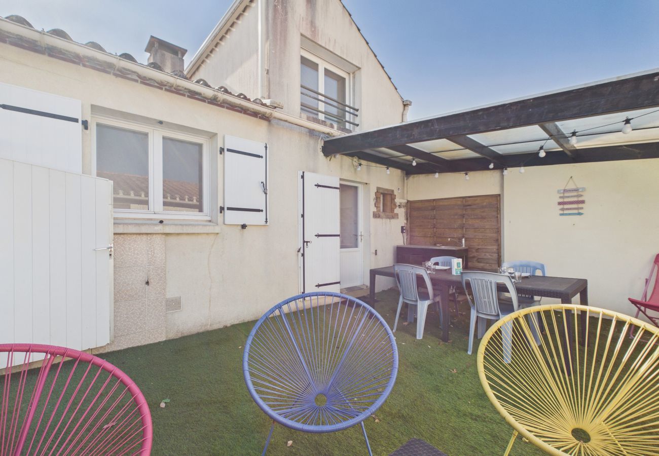 Terraced House in Bretignolles-sur-Mer - Beach 500m away, house for 4 with garden