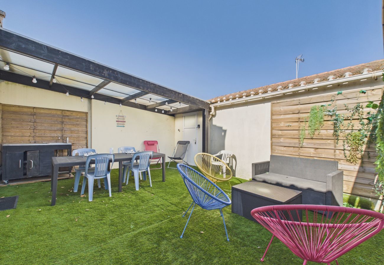 Terraced House in Bretignolles-sur-Mer - Beach 500m away, house for 4 with garden