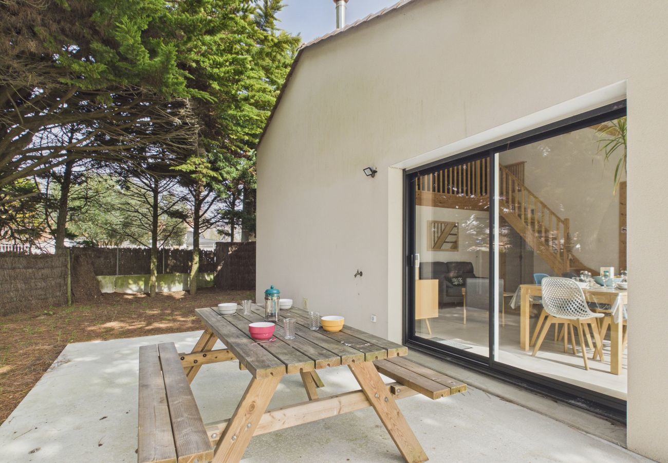 House in Notre-Dame-de-Monts - House for 7 with garden, beach nearby