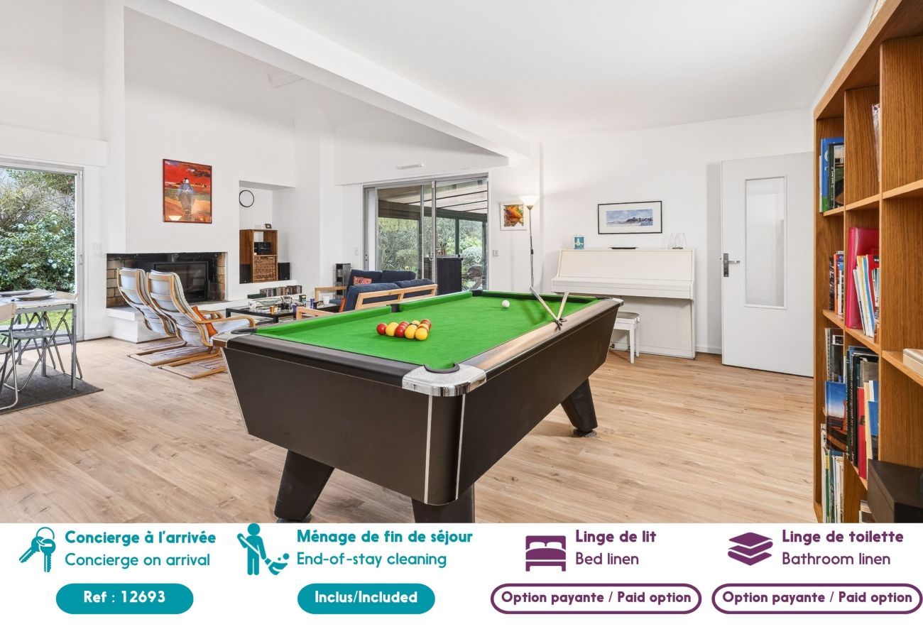 House in Dinard - House for 12 with garden, 600m from the beach