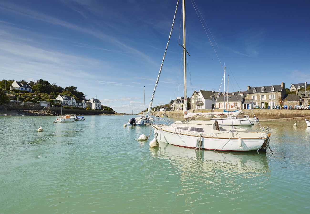 House in Pléneuf-Val-André - 950 m to beach – House for 5 with garden