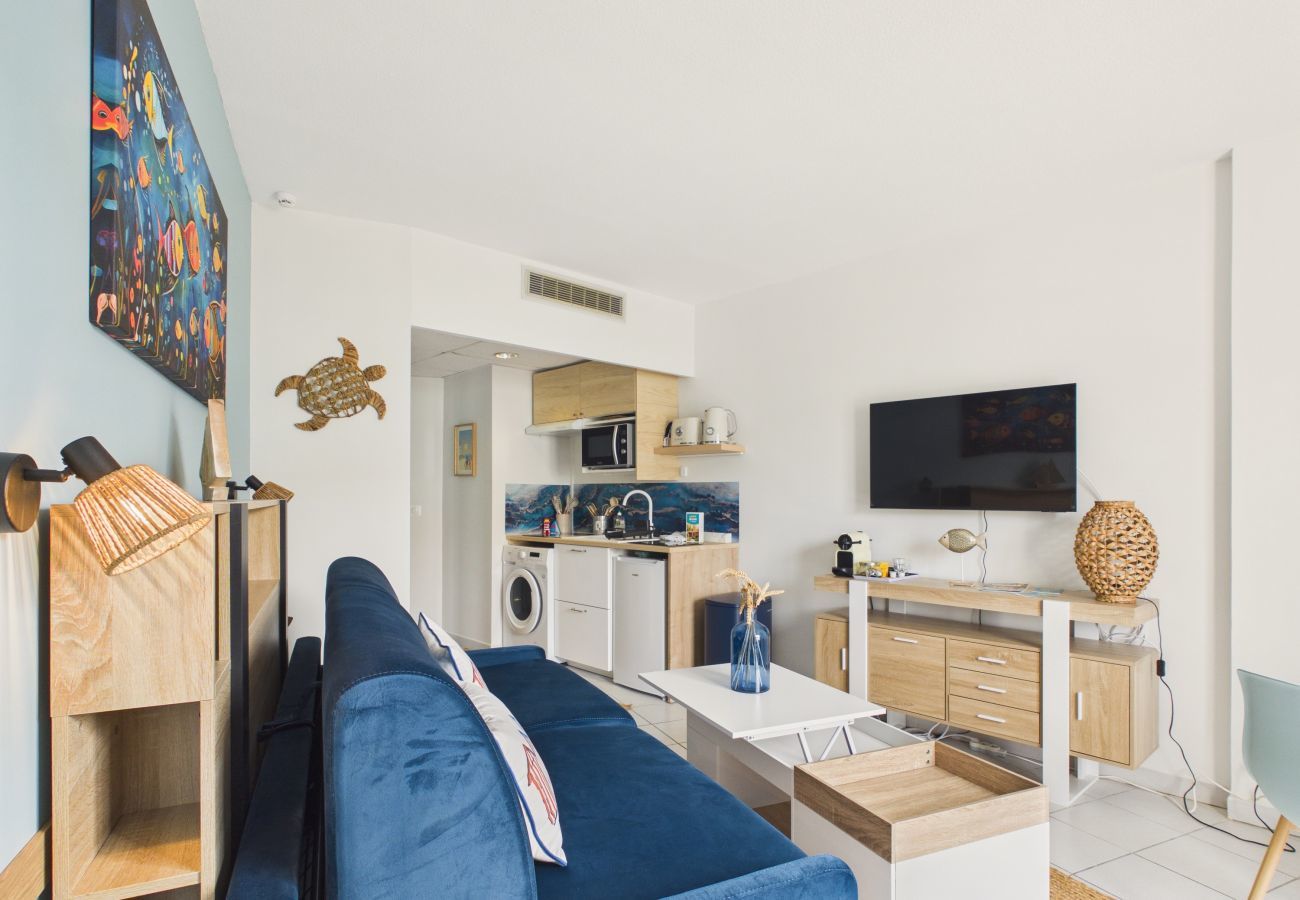 Studio in Ars-en-Ré - Sea 200m away, shared pool, accommodation for 2