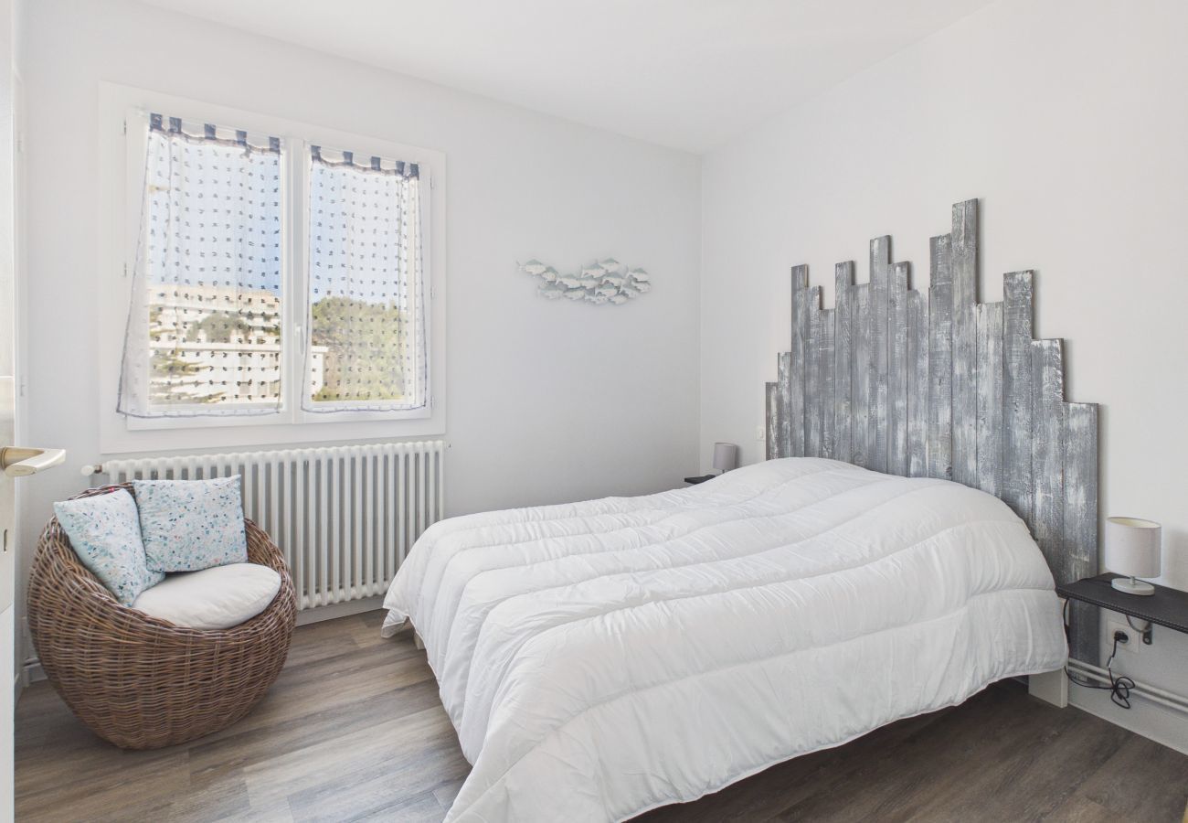 Apartment in La Baule-Escoublac - Sea view, beach 50m away, 2 adults, 2 children