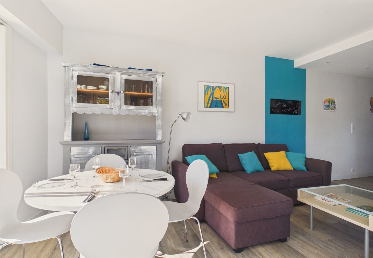 Apartment in La Baule-Escoublac - Sea view, beach 50m away, 2 adults, 2 children