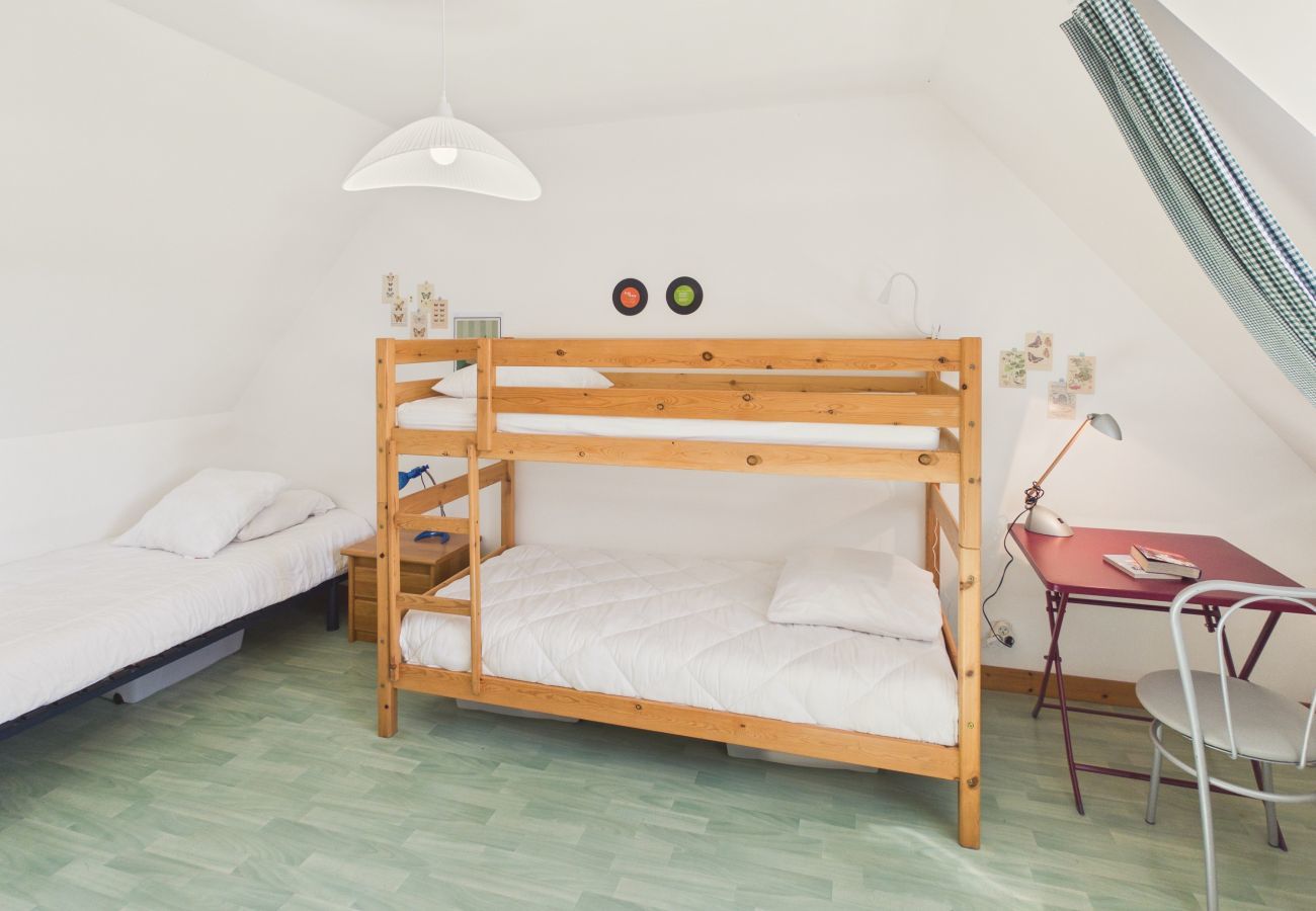 House in Plomeur - House for 5 with garden, Plomeur town centre