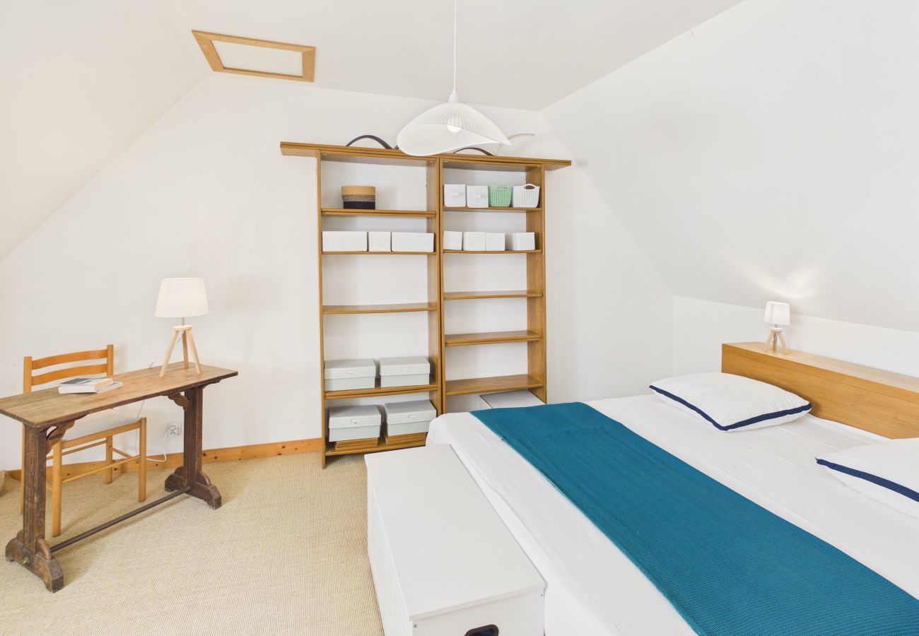 House in Plomeur - House for 5 with garden, Plomeur town centre