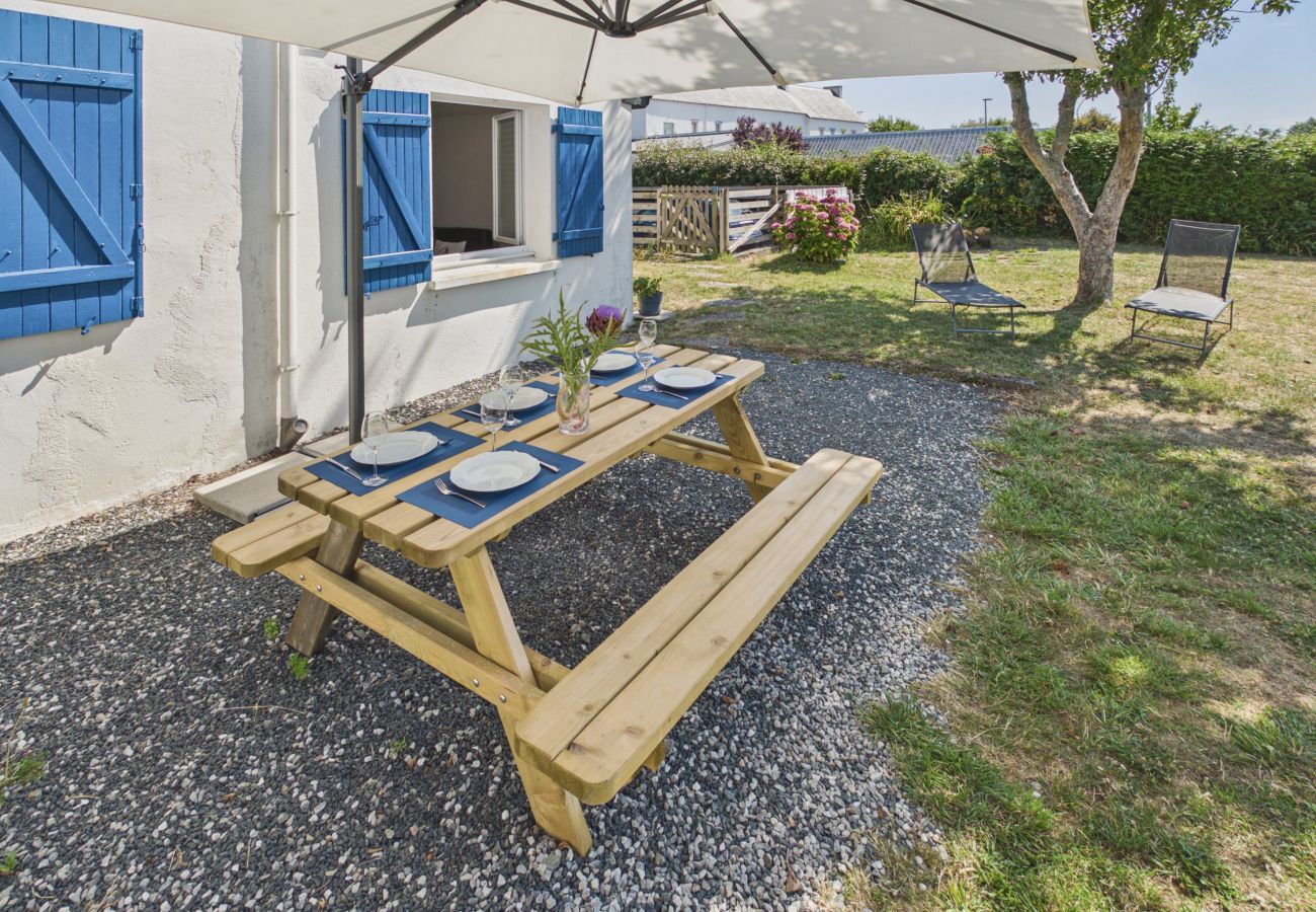 House in Plomeur - Family home for 5, garden - La Torche