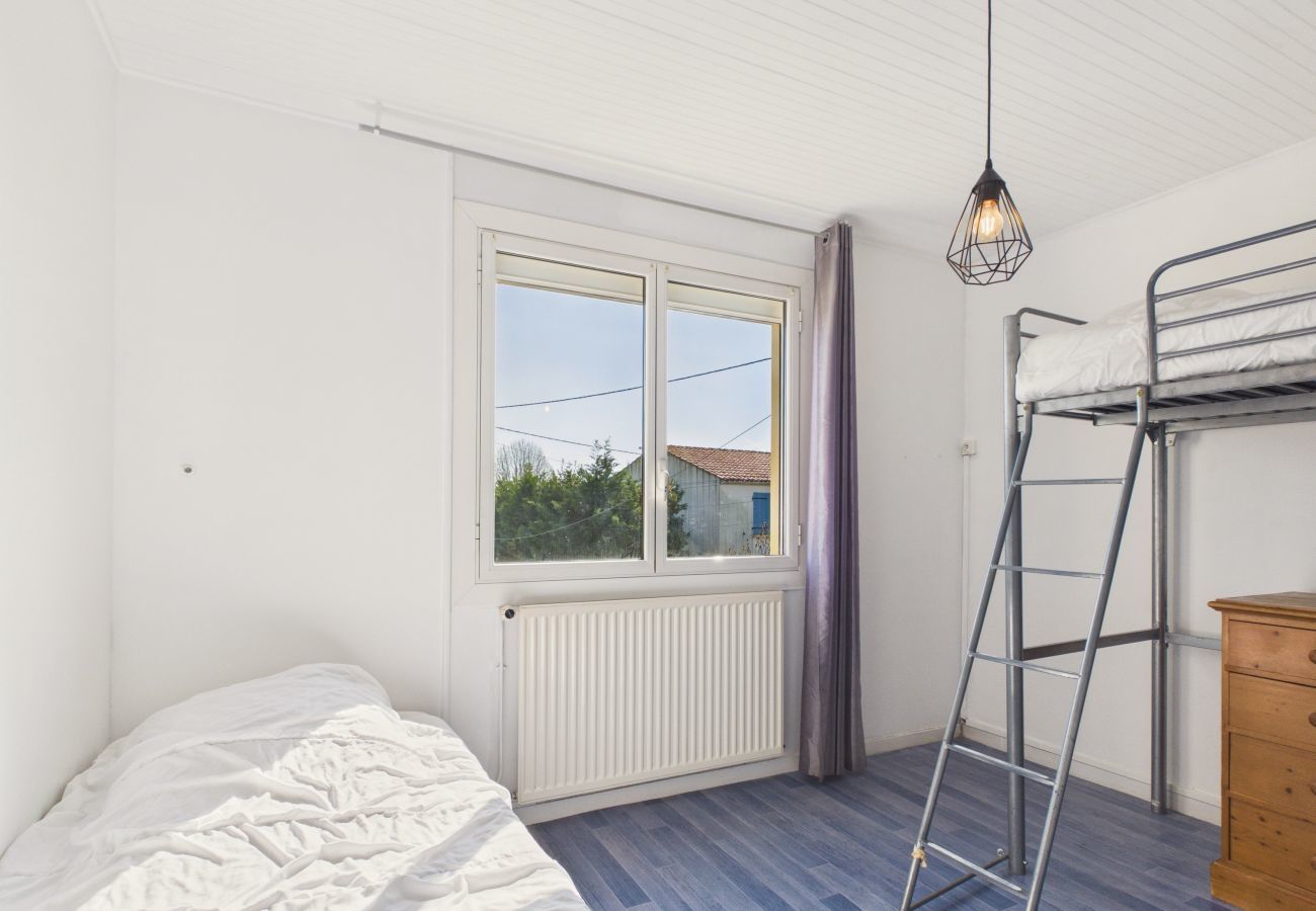 House in Les Sables-d´Olonne - Family home for 6, veranda & garden