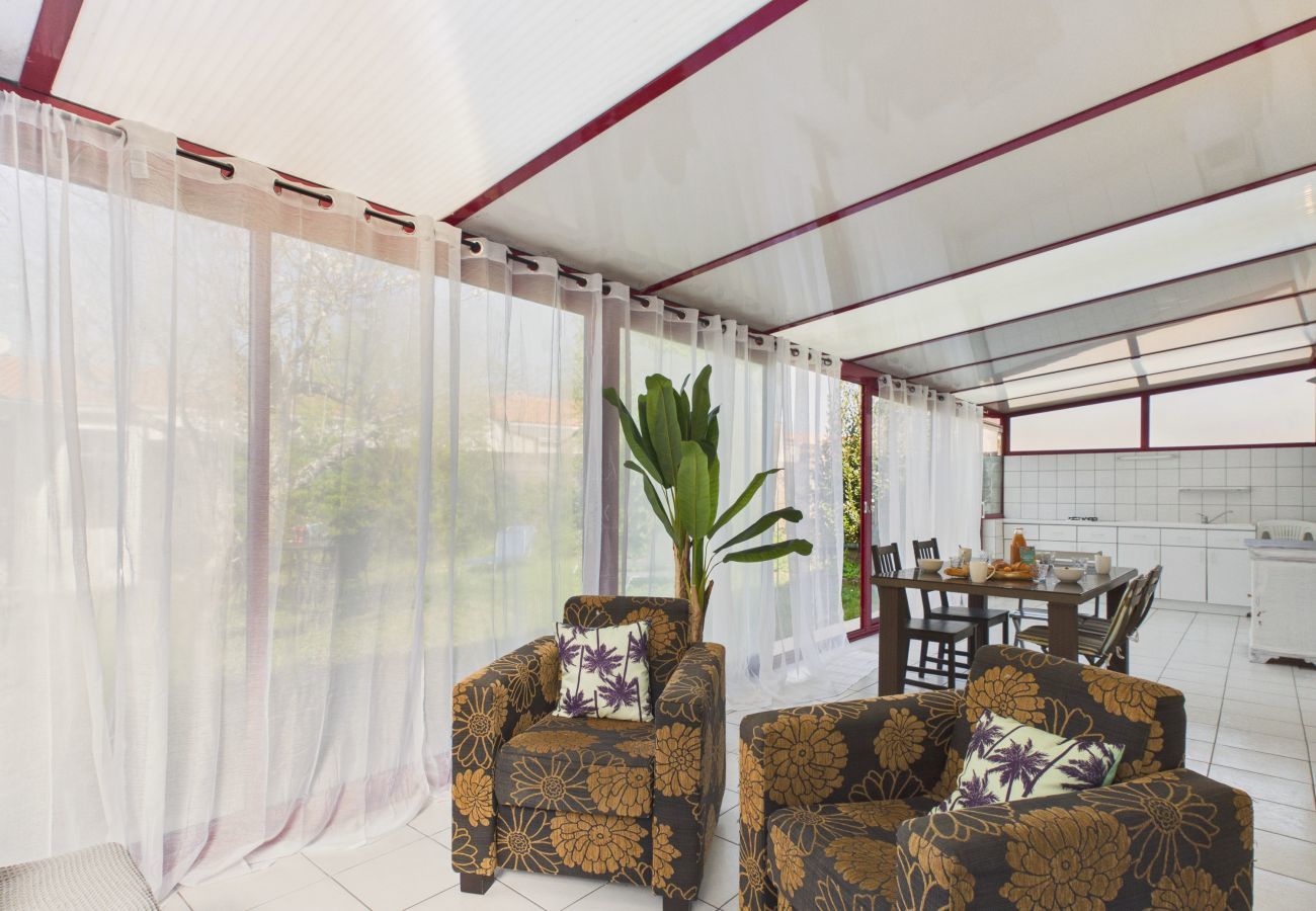 House in Les Sables-d´Olonne - Family home for 6, veranda & garden
