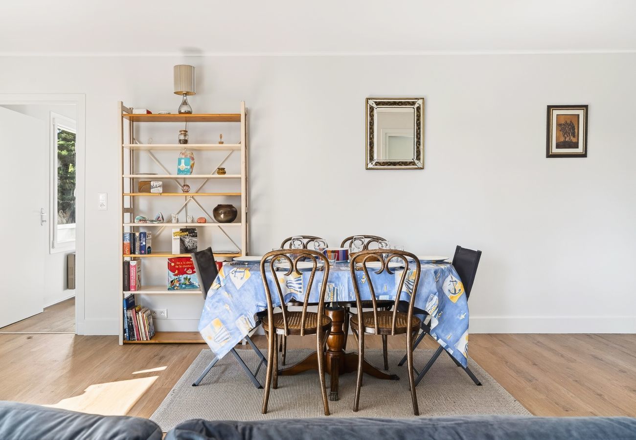 Apartment in Dinard - Stunning sea and beach view for 6