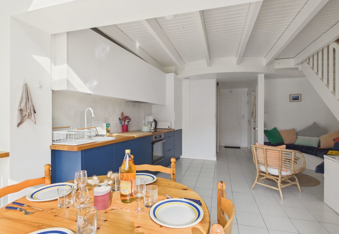 House in Fouesnant - 800 m from beach, 2 adults & 2 kids, garden