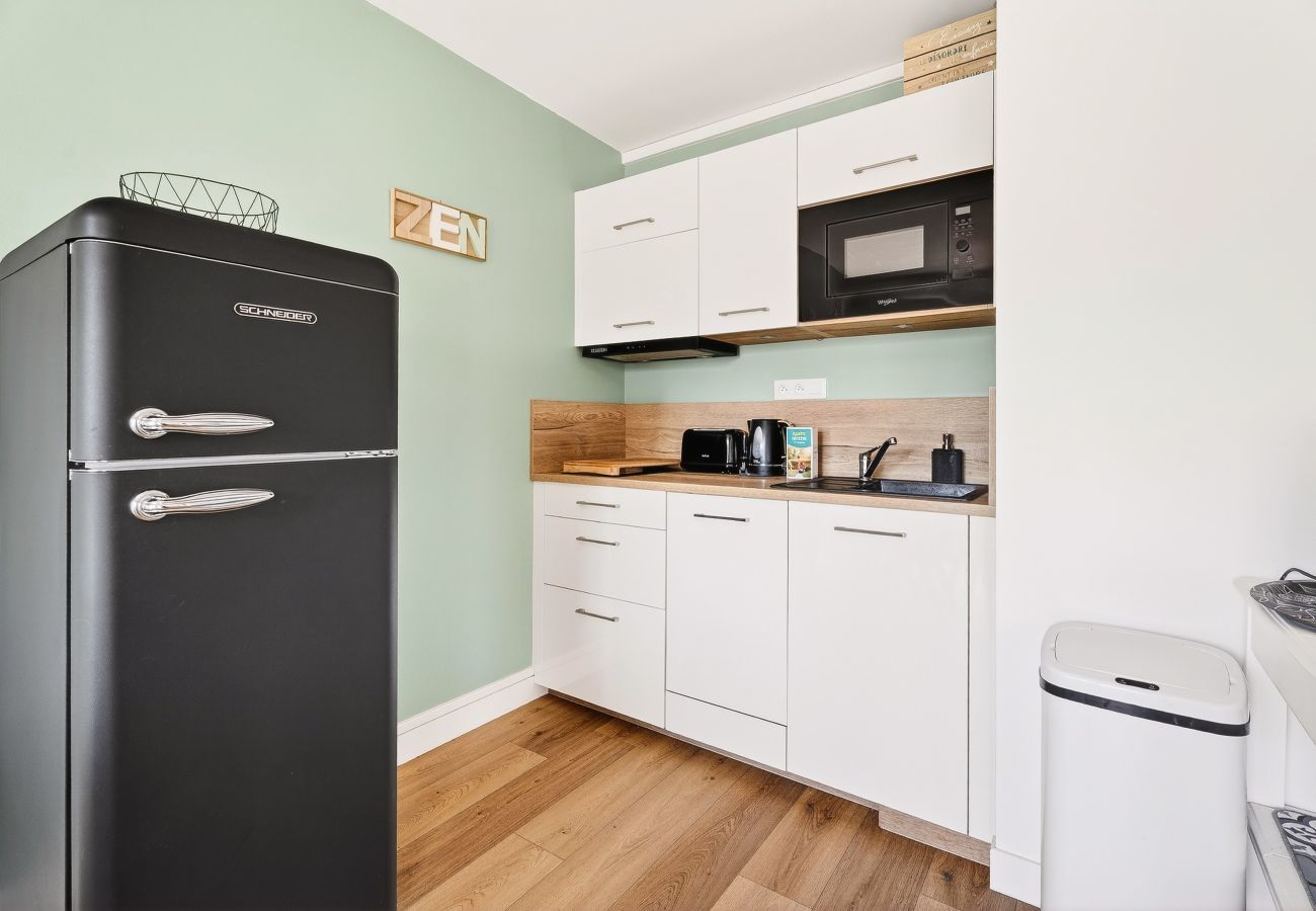 Apartment in Dinard - Accommodation for 4, 500m from the beach