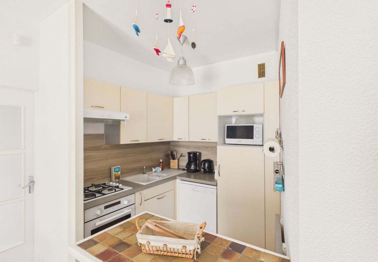 Apartment in Pornic - Apartment for 4 people facing the sea+ pets