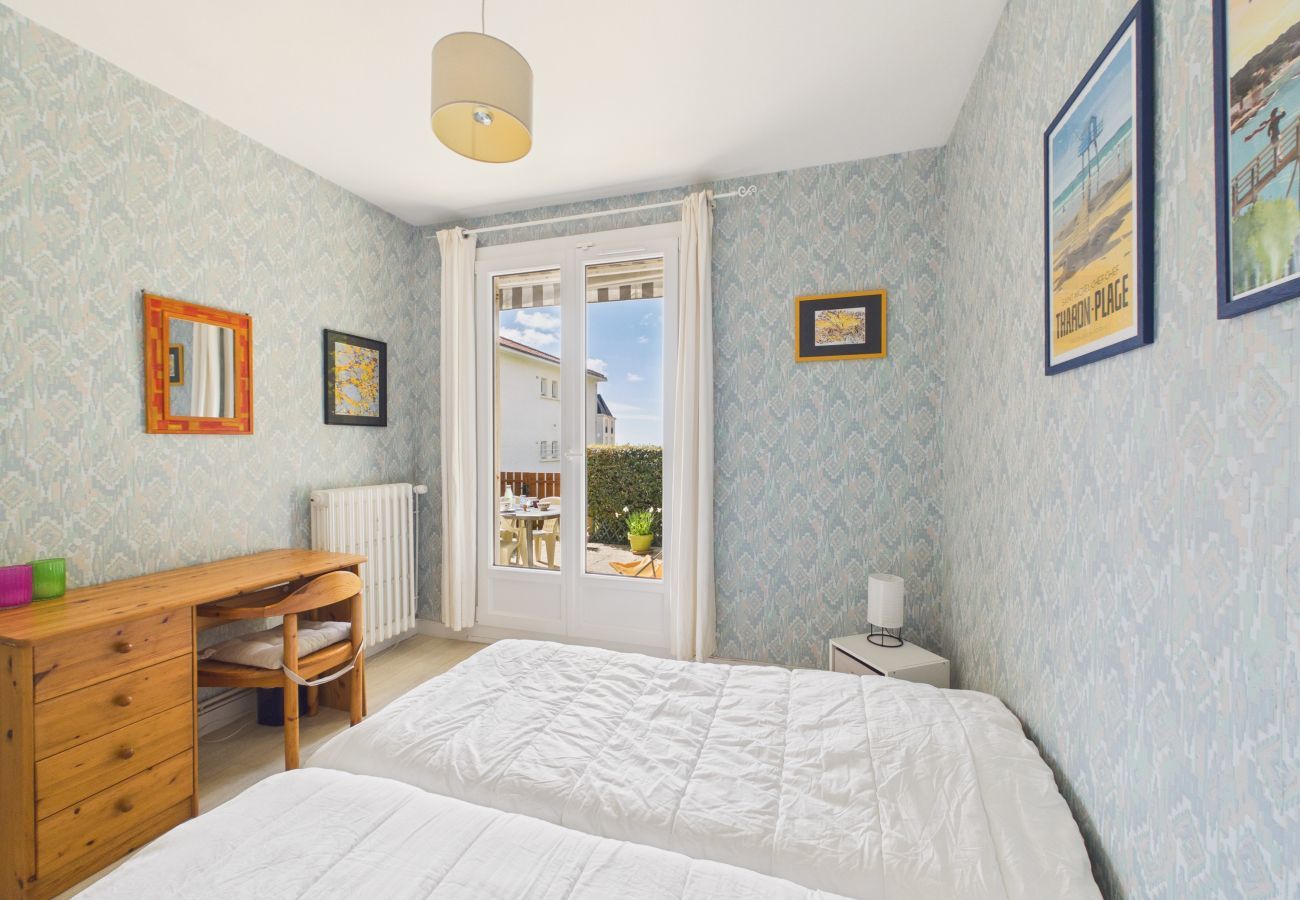 Apartment in Pornic - Apartment for 4 people facing the sea+ pets