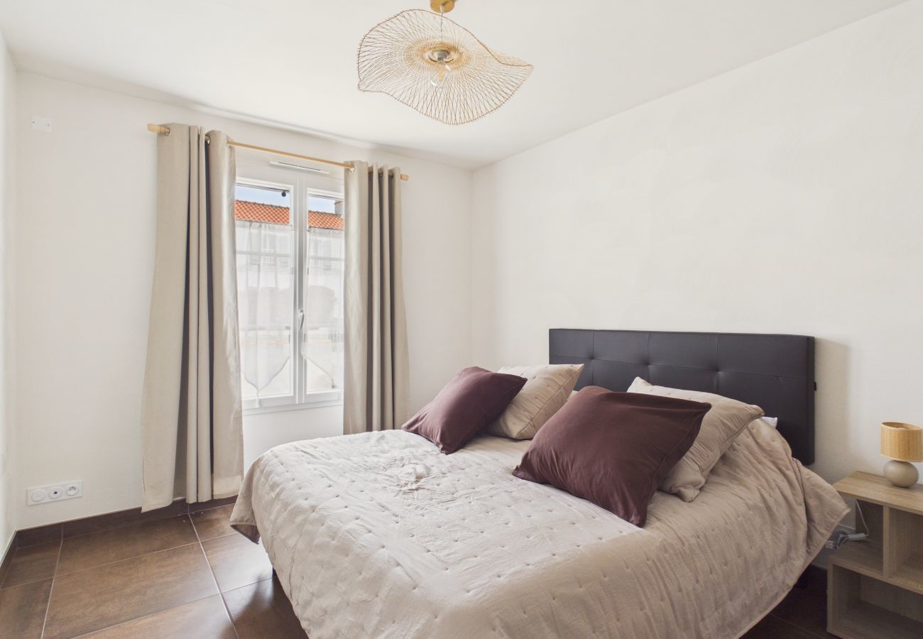 House in Noirmoutier-en-l´Ile - House for 6 with garden, near marsh