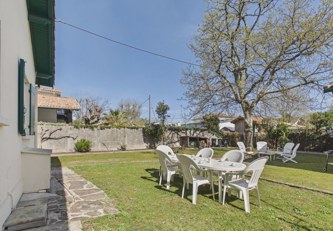 House in Andernos-les-Bains - 300m from the sea, family home Betey area