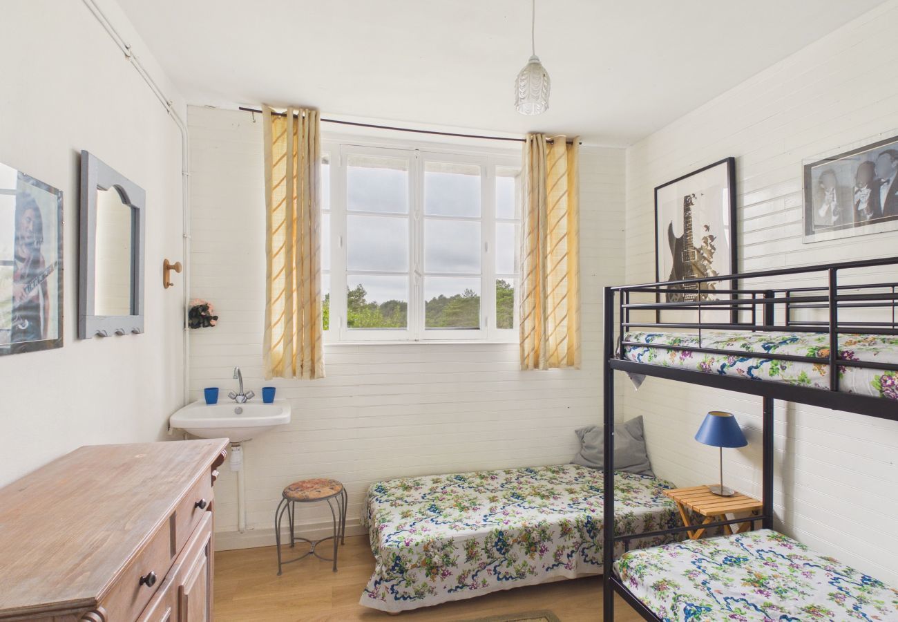 Cottage in Fanlac - Typical cottage for 11 with pool & garden