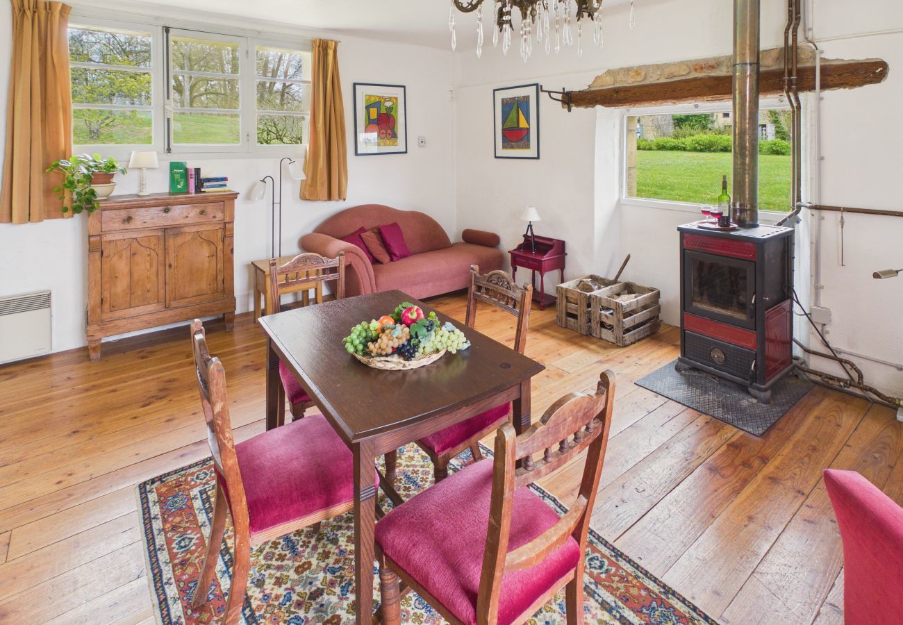 Cottage in Fanlac - La Sonnerie, accommodation in the heart of nature