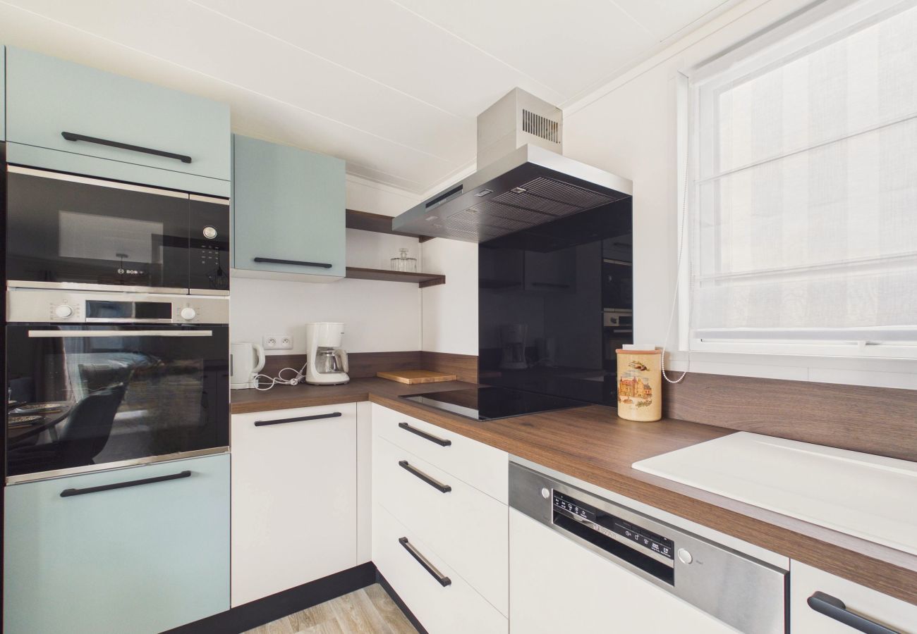 Chalet in Saint-Gilles-Croix-de-Vie - Shared heated pool, accommodation for 6