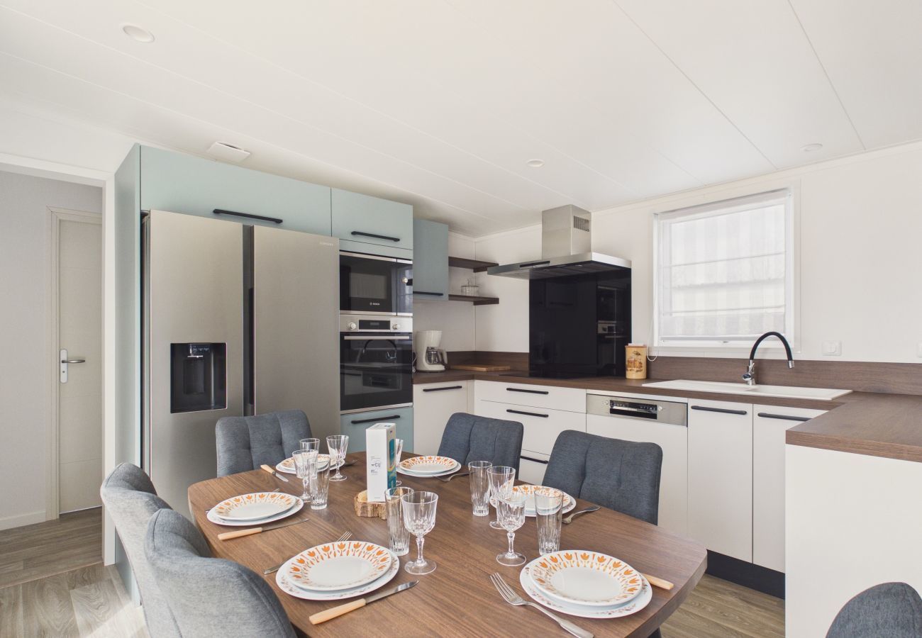 Chalet in Saint-Gilles-Croix-de-Vie - Shared heated pool, accommodation for 6