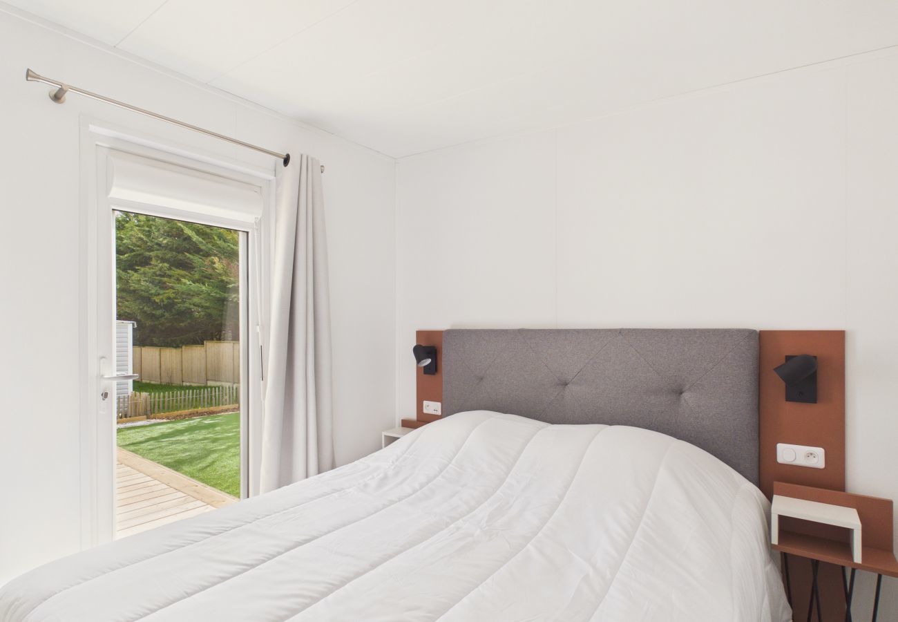 Chalet in Saint-Gilles-Croix-de-Vie - Shared heated pool, accommodation for 6