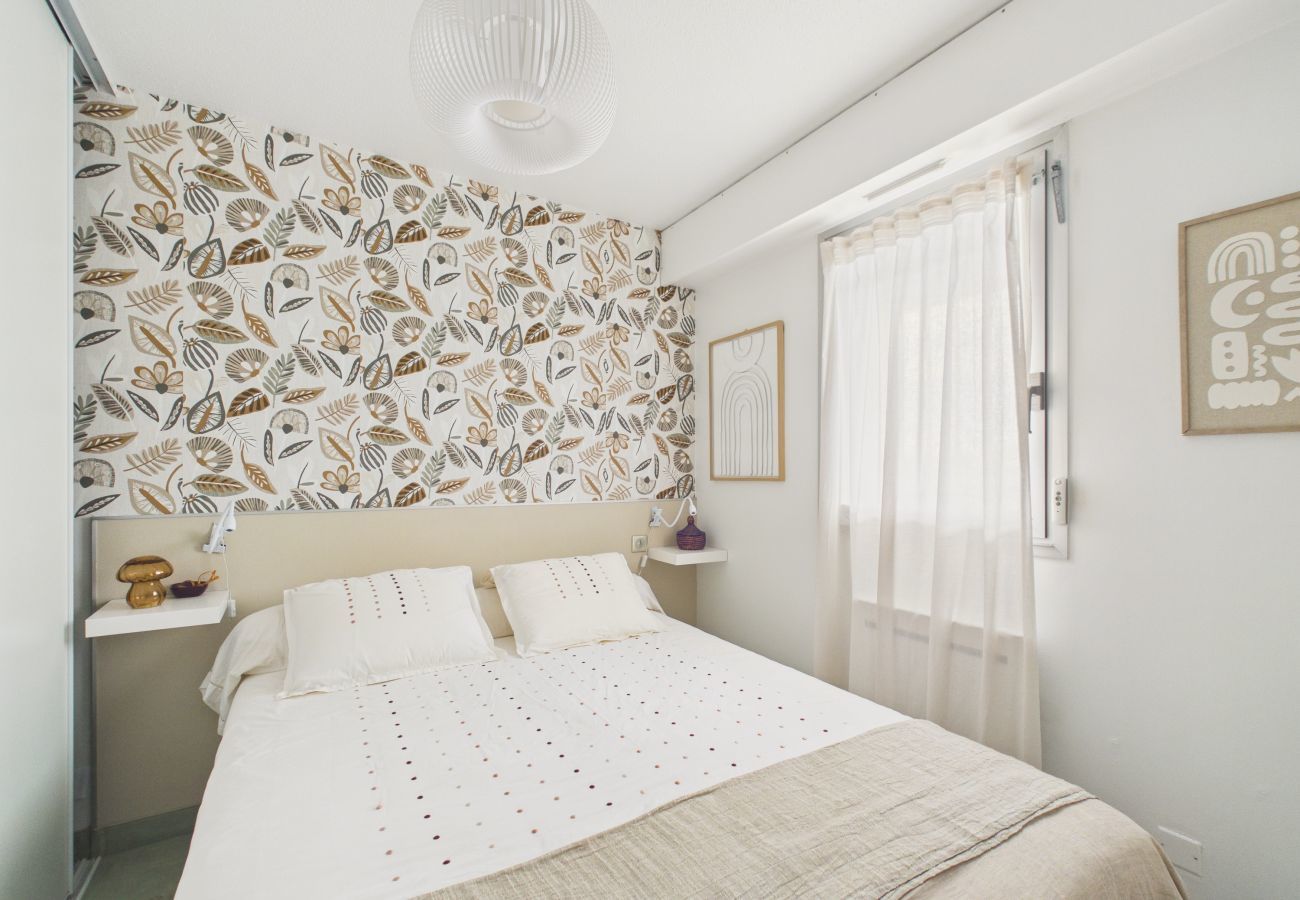 Apartment in Saint-Gilles-Croix-de-Vie - Superb apartment for 2 with sea view