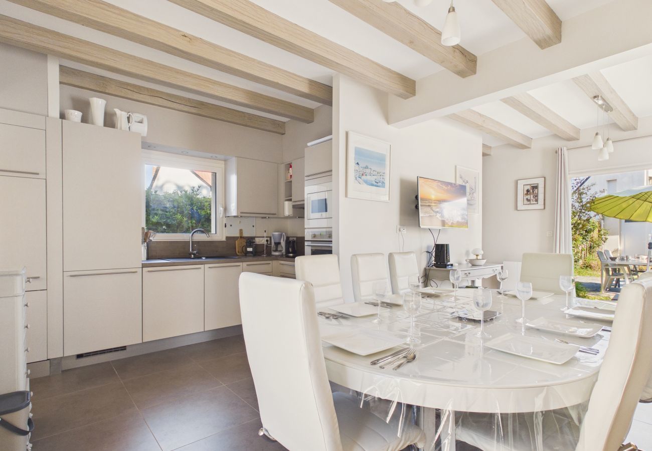 House in Le Pouliguen - 250m from the sea, family home with garden