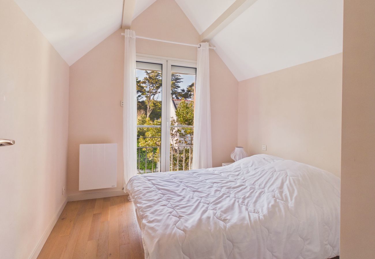 House in Le Pouliguen - 250m from the sea, family home with garden