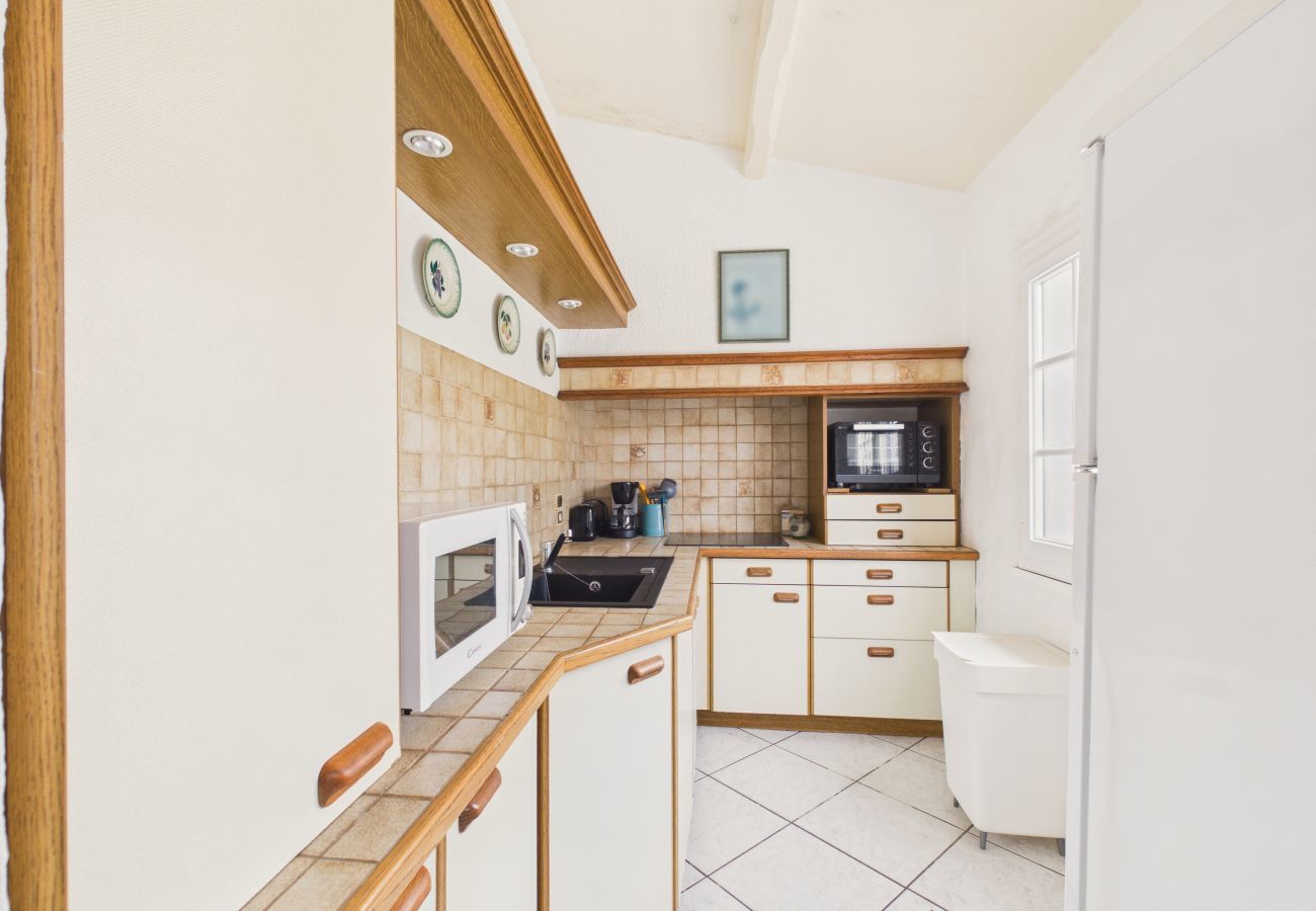 House in L'Epine - House for 6, close to the beach and marshes