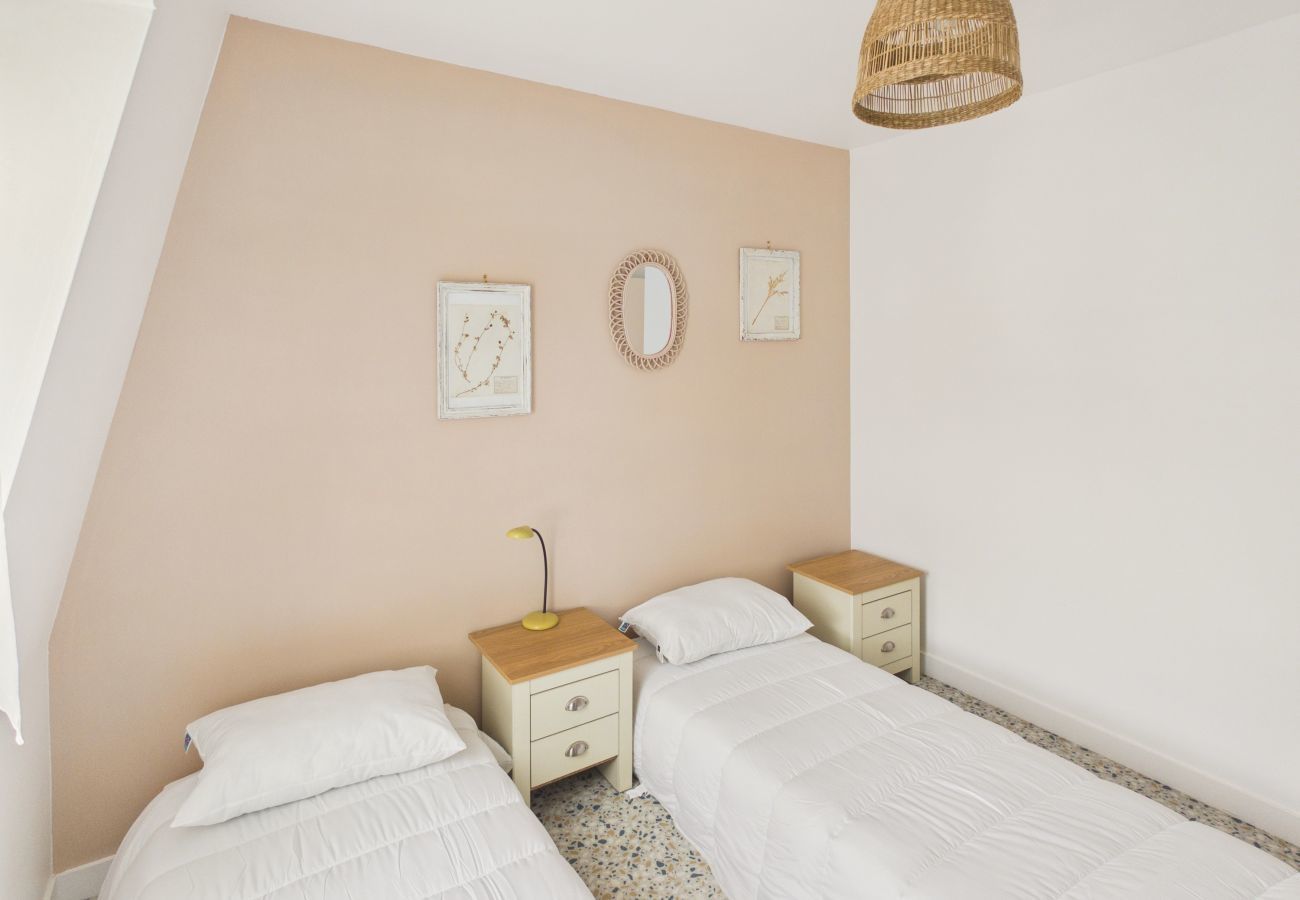 Apartment in Pont-l´Abbé - Charming apartment in the city center for 4 people