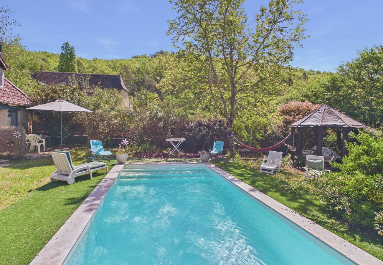 House in Montignac - House with pool 50 m from Lascaux IV for two