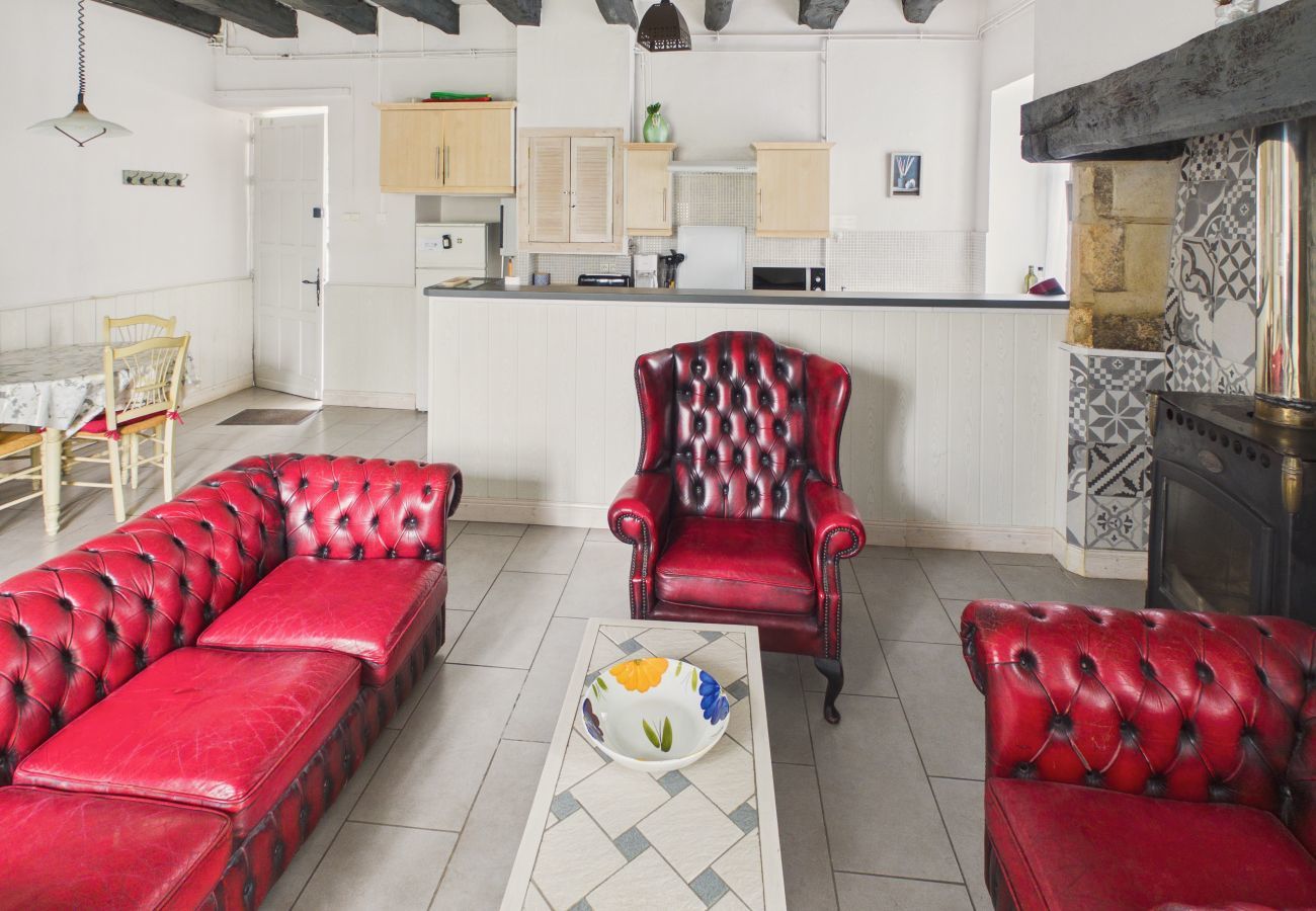 House in Montignac - House with pool 50 m from Lascaux IV for 3