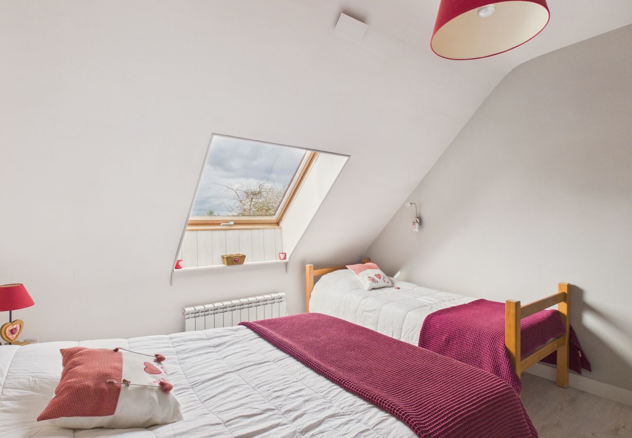 House in Pléneuf-Val-André - Comfortable house for 9, with a garden and trees