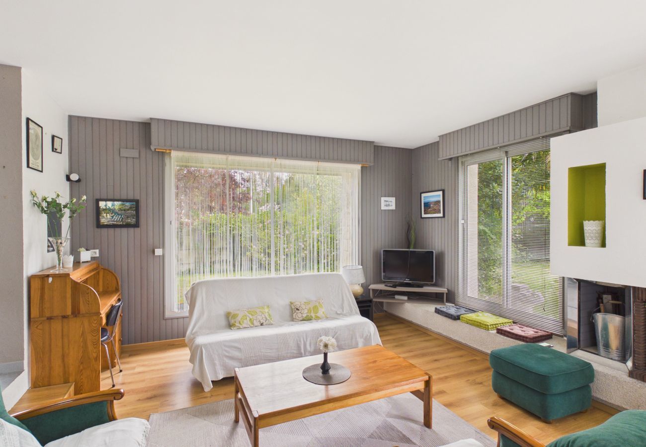 House in Pléneuf-Val-André - Comfortable house for 9, with a garden and trees