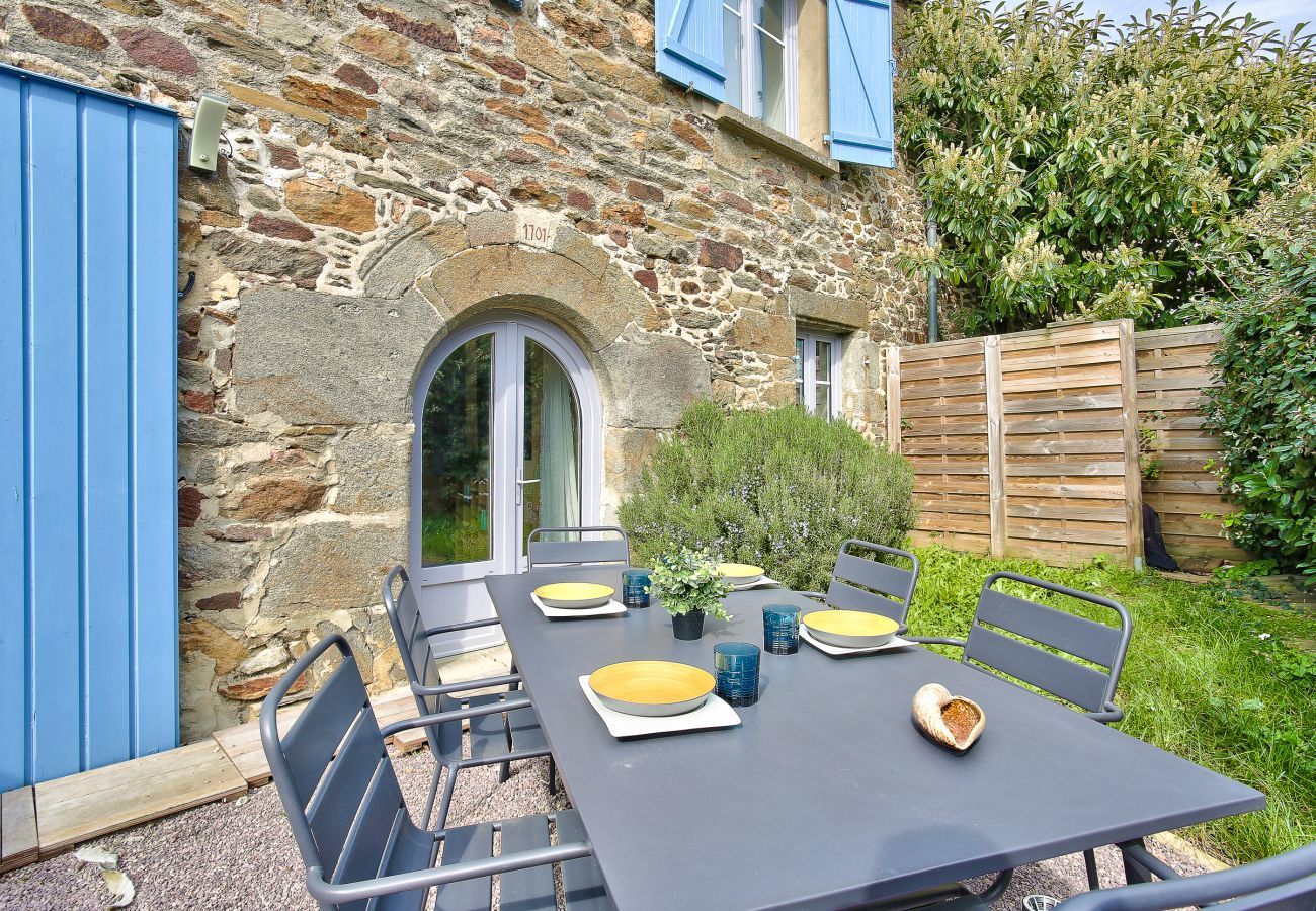 House in Saint-Suliac - Superb house for 4, beach 600m away