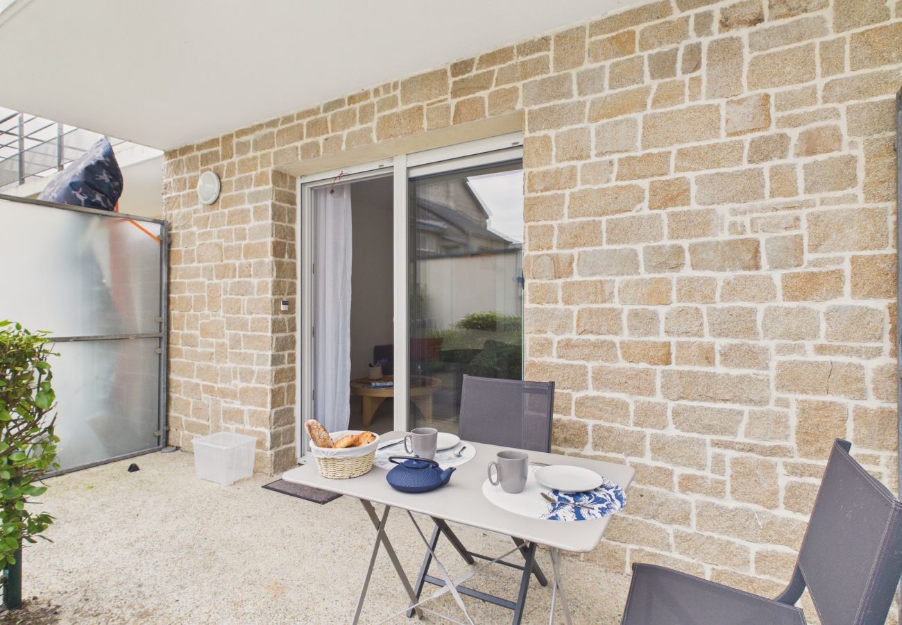 Apartment in Plouguerneau - 50 m from the beach - Apartment with terrace for 2
