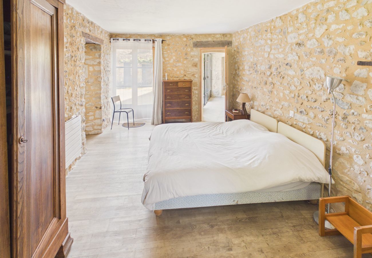 House in Thenon - House with pool near Lascaux IV - 8 guests