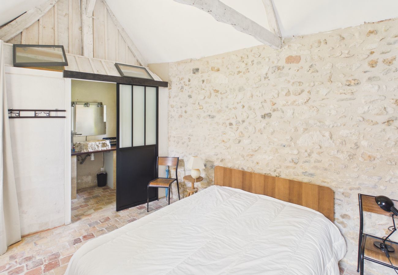House in Thenon - House with pool near Lascaux IV - 8 guests