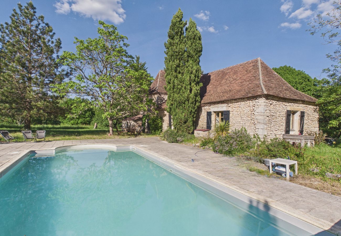 House in Thenon - House with pool near Lascaux IV - 8 guests