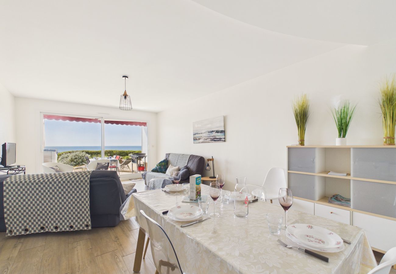 Apartment in Saint-Hilaire-de-Riez - Stunning sea view with terrace, 2 adults 2 children