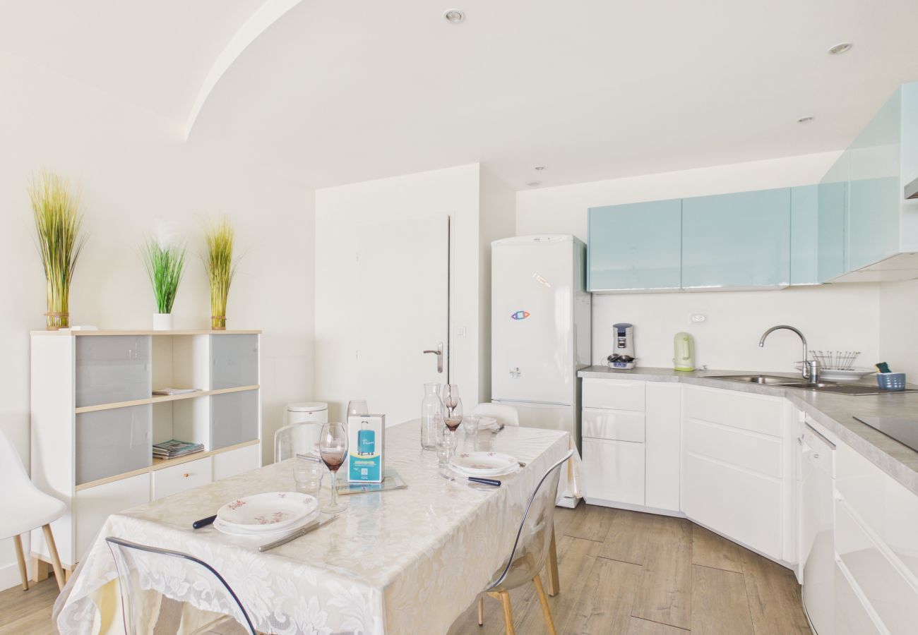 Apartment in Saint-Hilaire-de-Riez - Stunning sea view with terrace, 2 adults 2 children