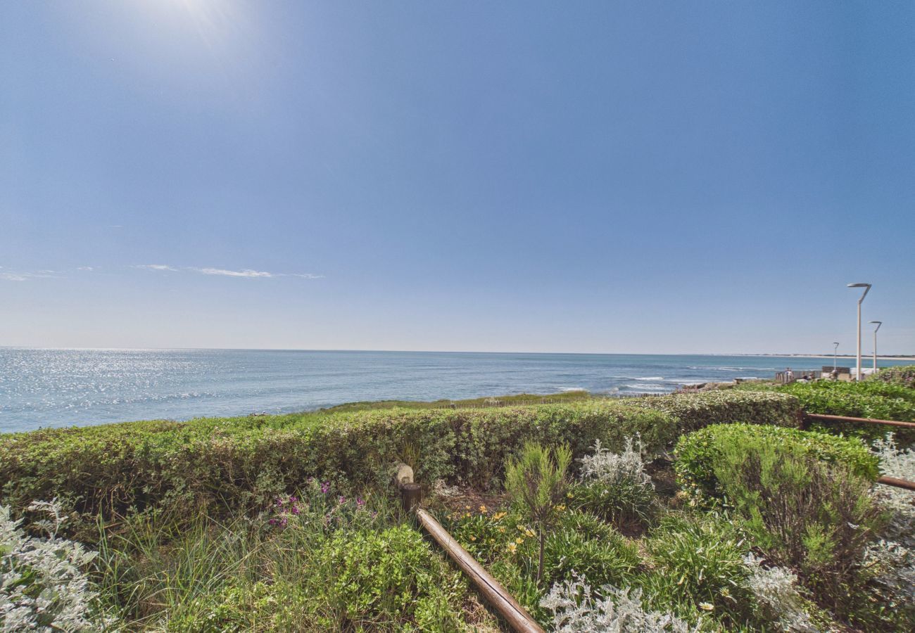 Apartment in Saint-Hilaire-de-Riez - Stunning sea view with terrace, 2 adults 2 children