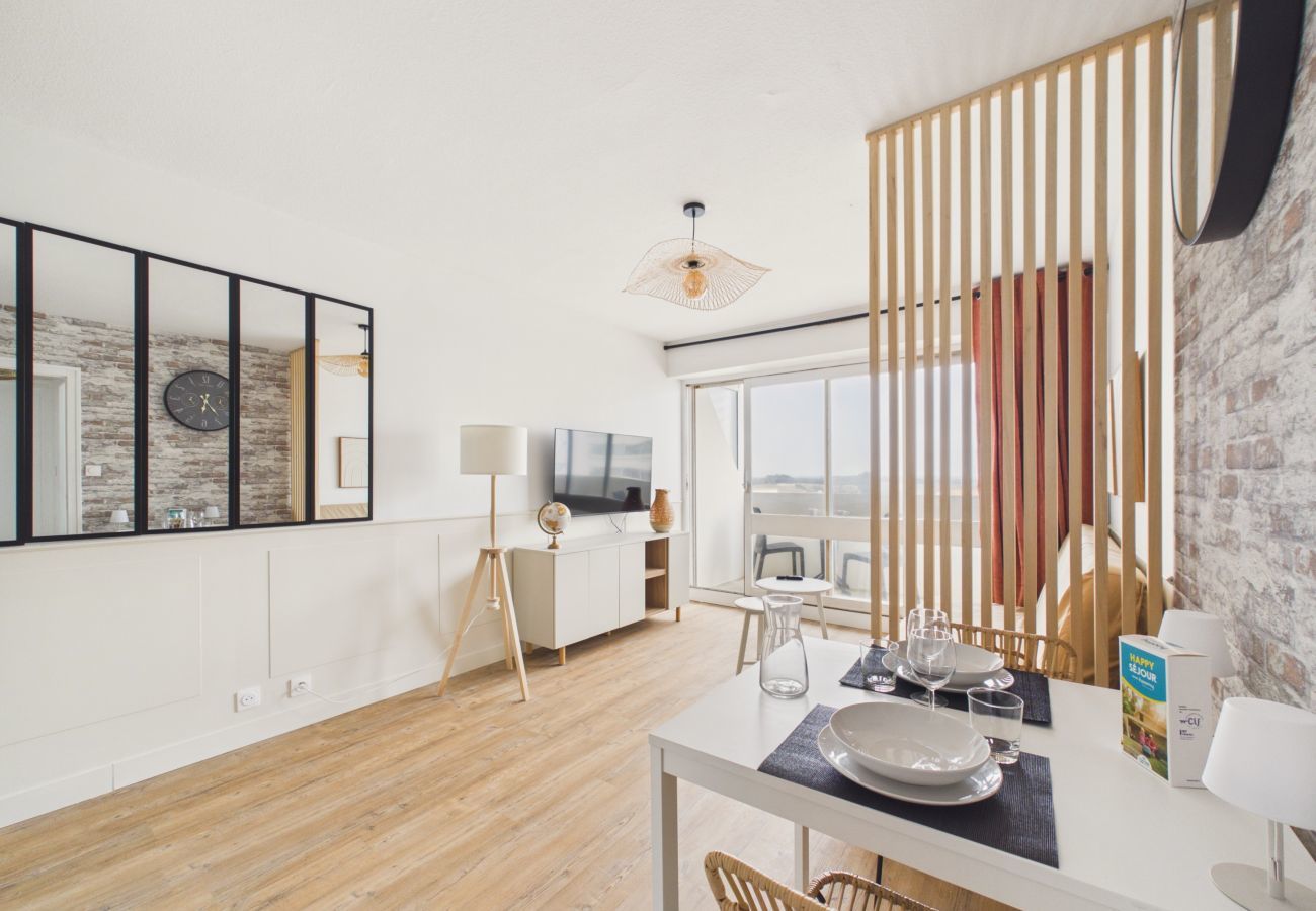 Apartment in Saint-Hilaire-de-Riez - Sea view for 4 by the beach