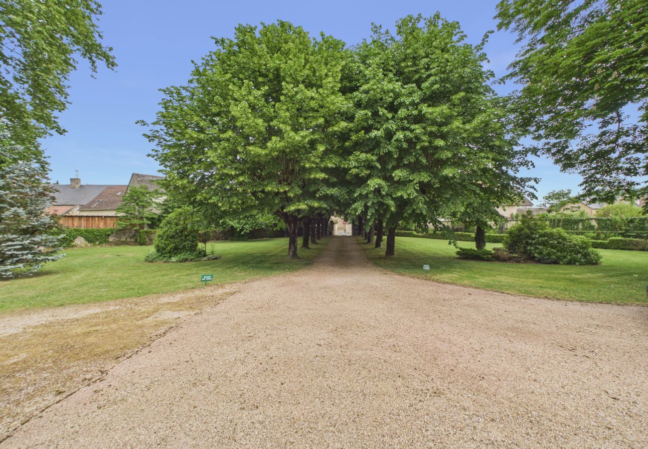 House in Montignac - House for 13 with swimming pool in Montignac