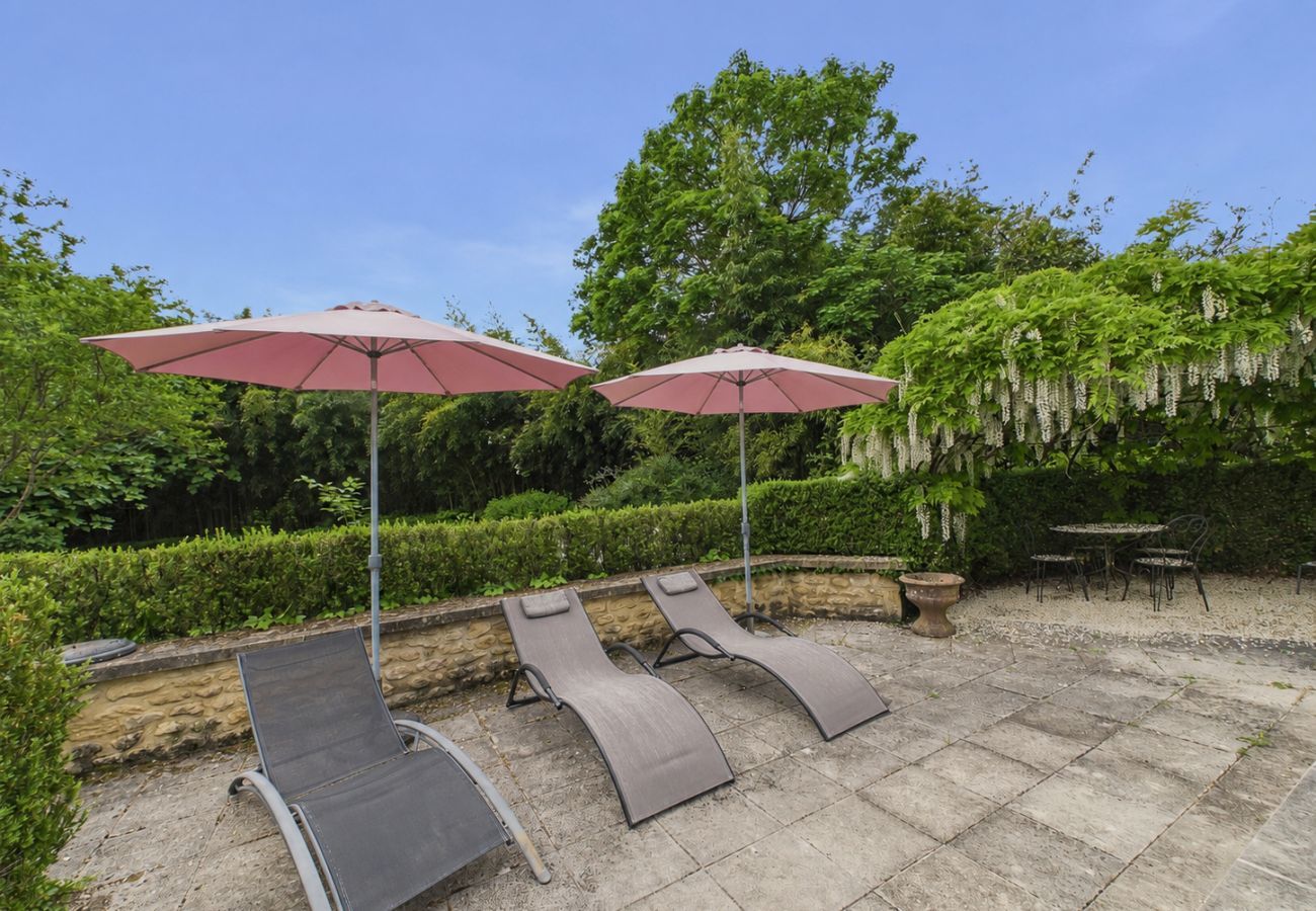 House in Montignac - House for 13 with swimming pool in Montignac