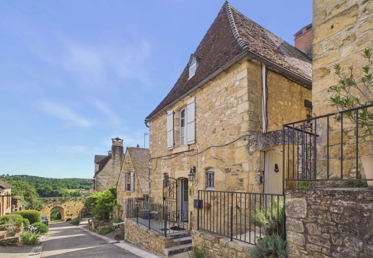 House in Domme - Authentic family home near village - 6 ppl
